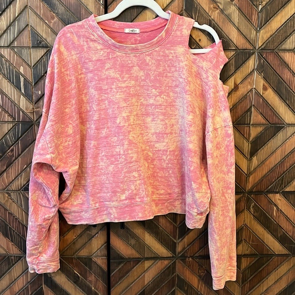 Acid washed- ripped shoulder sweatshirt